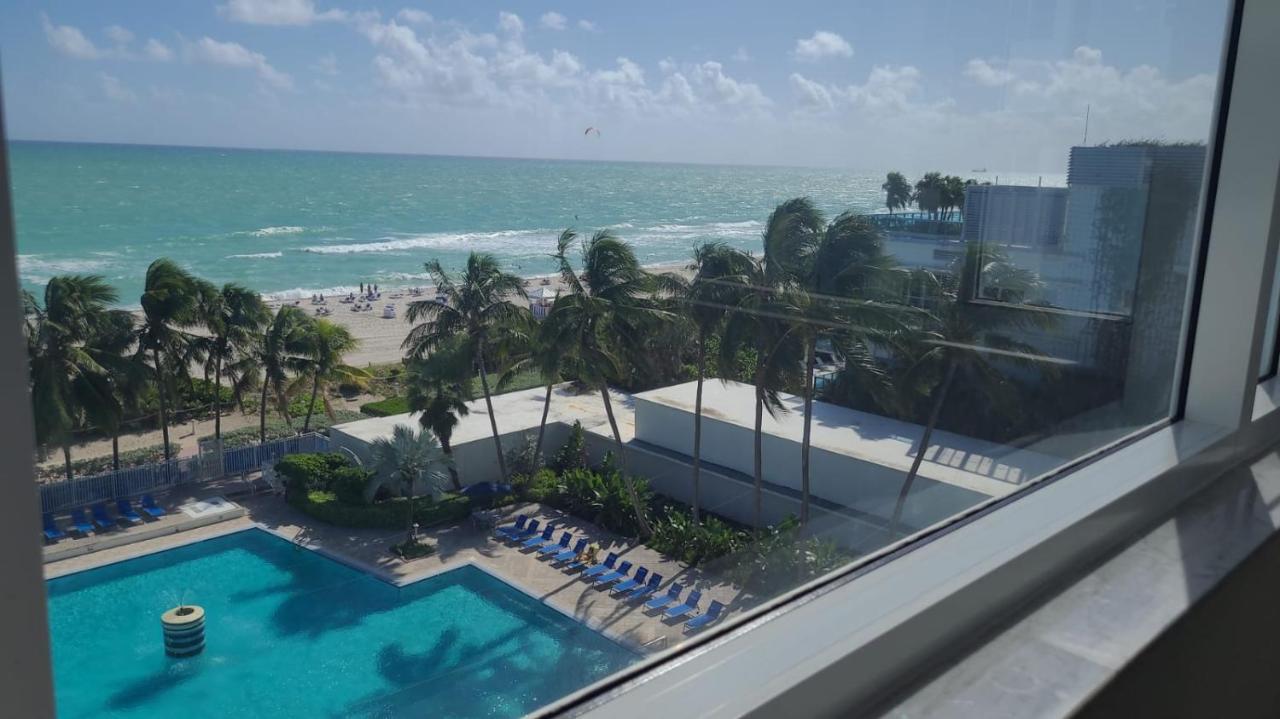 Sherry Frontenac Oceanfront Маями Бийч Екстериор снимка